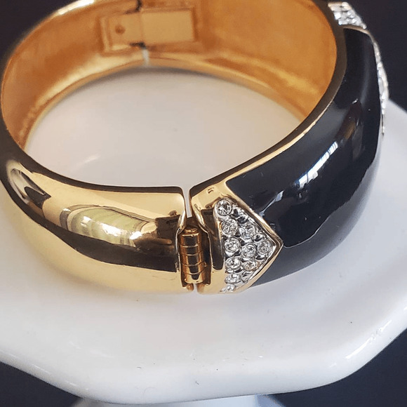 VTG Swarovski Black Enamel Hinged Bangle with Crystals Signed S.A.L.‎ 80's - Picture 6 of 10